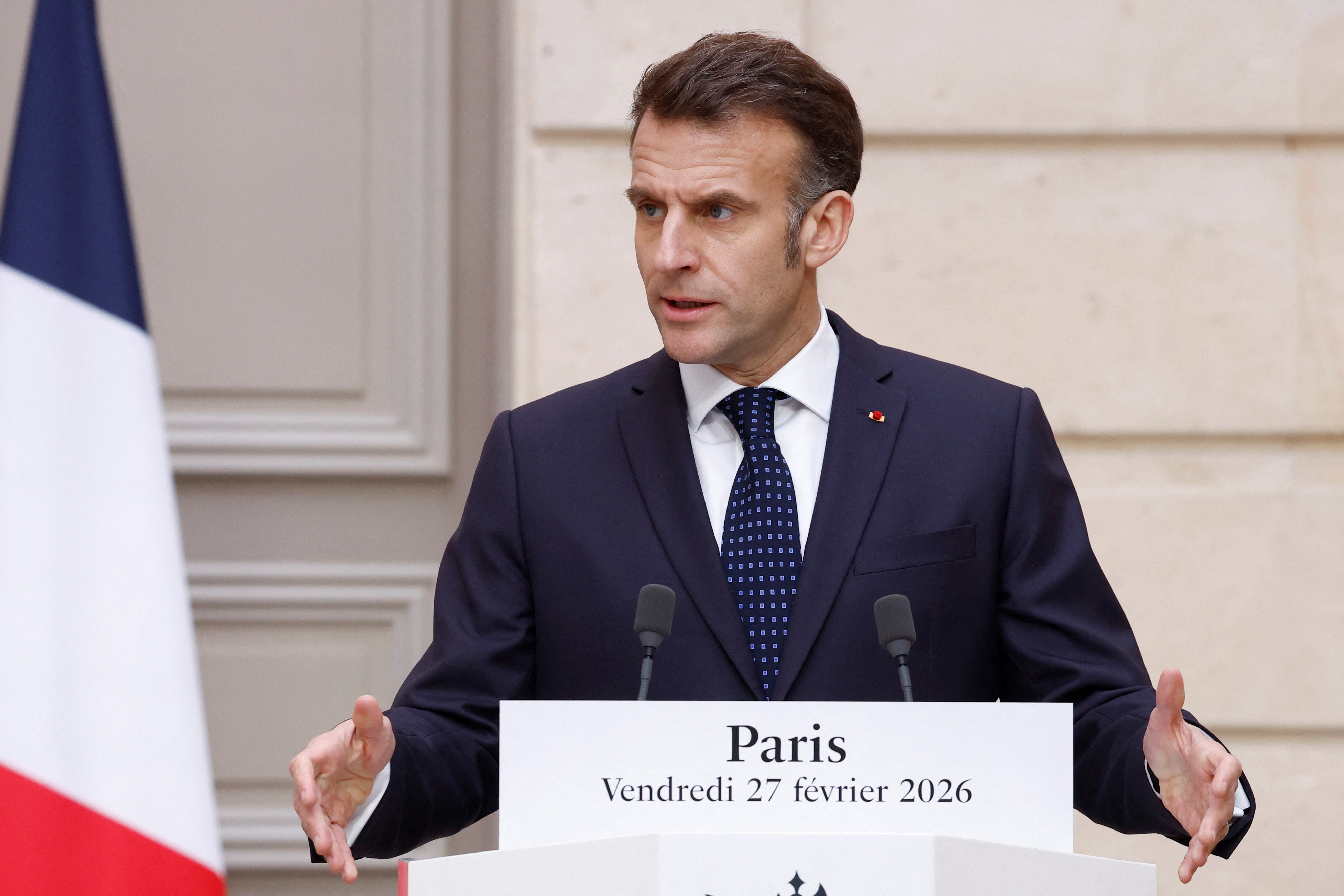 É #FAKE que Emmanuel Macron anunciou que o 'árabe será a língua oficial da França'